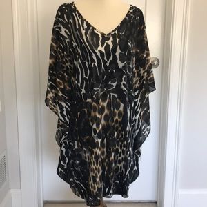 NWT. TRINA TURK Dress w/built in slip/ coverup 🏝